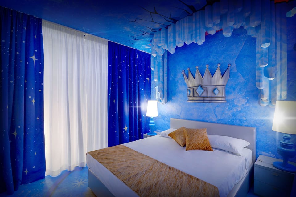 In-room safe, blackout drapes, soundproofing