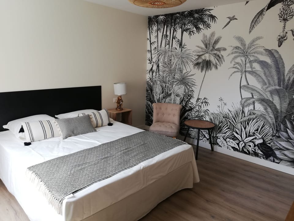 Room | Hypo-allergenic bedding, individually decorated, individually furnished