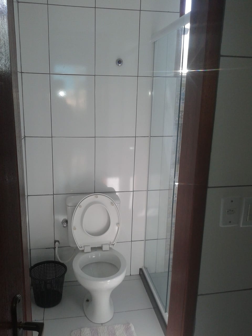 Basic Apartment, Multiple Beds, Non Smoking | Bathroom | Shower