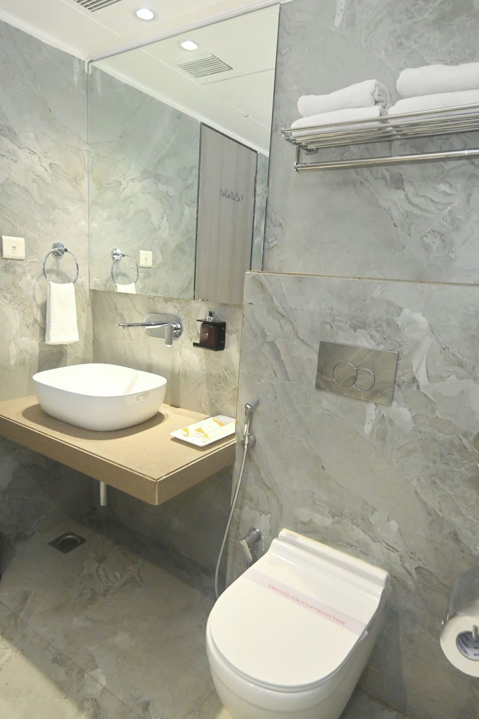 Superior Room | 1 bedroom, desk, WiFi (free), bed sheets