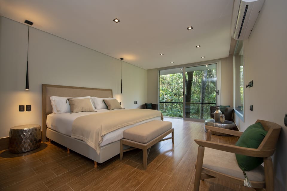 Deluxe Double Room | Minibar, in-room safe, individually furnished, free WiFi