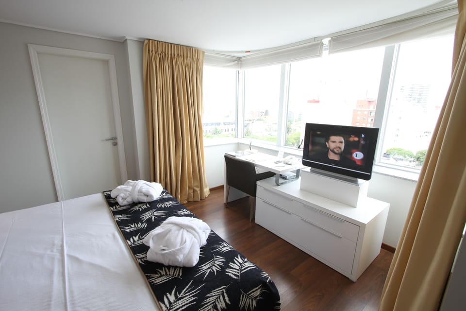 Suite, River View | Premium bedding, minibar, in-room safe, individually furnished