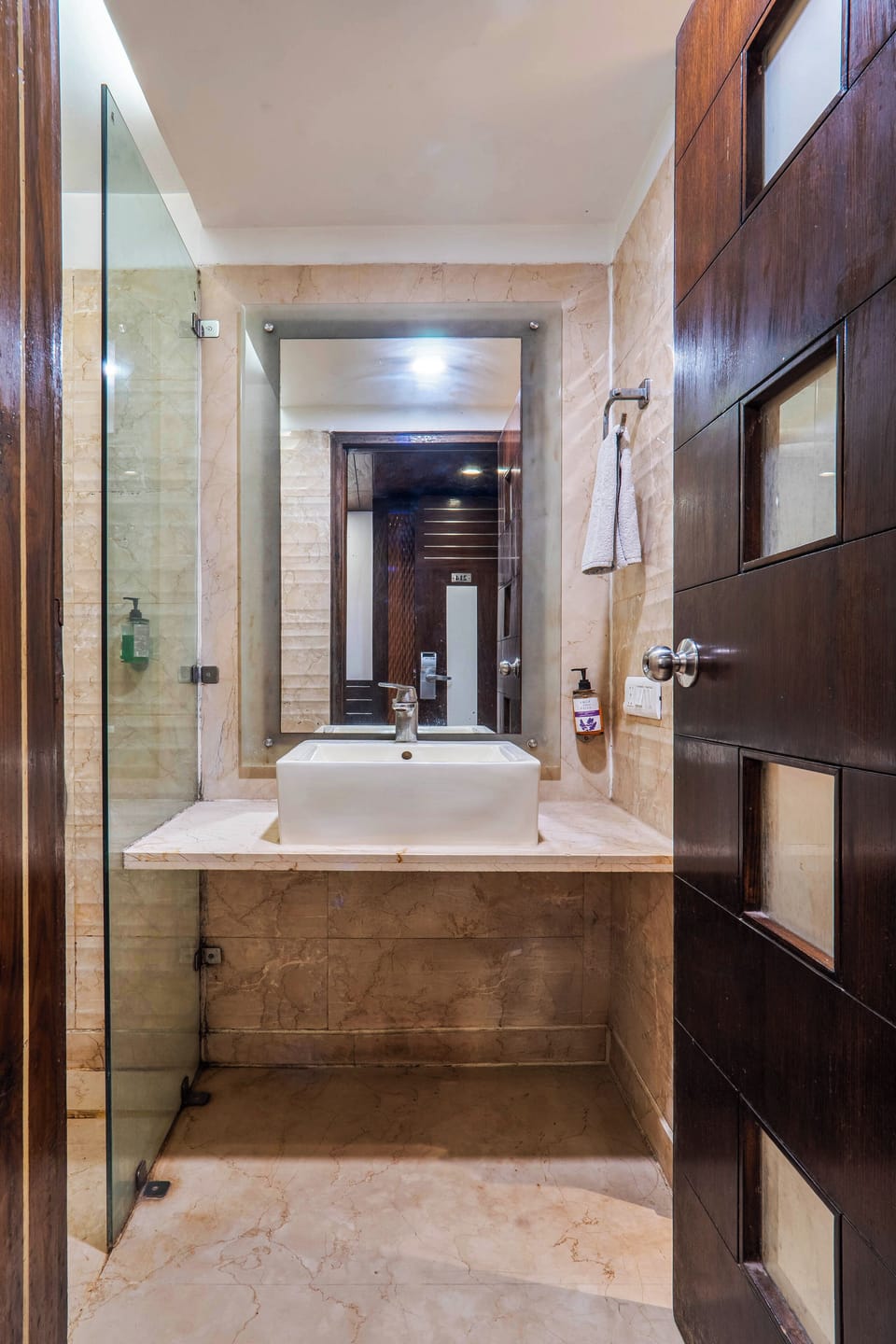 Executive Double or Twin Room, 1 King Bed | Bathroom | Combined shower/tub, rainfall showerhead, designer toiletries