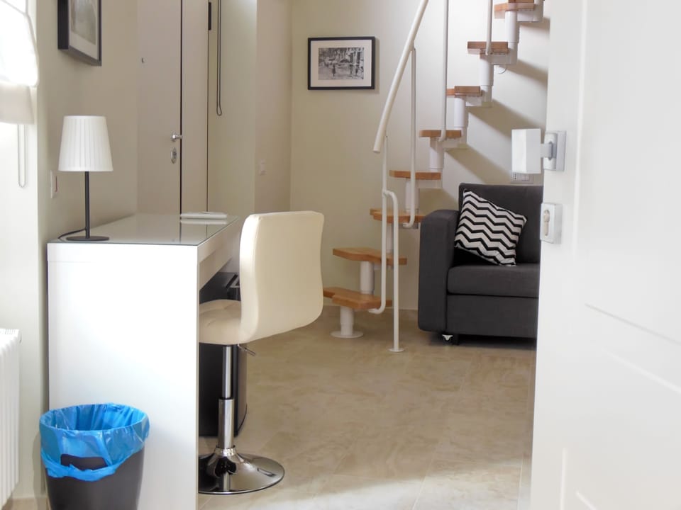 Premium bedding, pillowtop beds, minibar, in-room safe