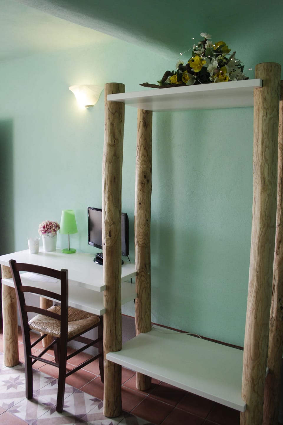 Triple Room | Desk, free WiFi, bed sheets