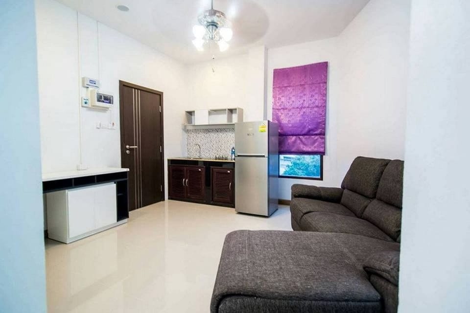 Deluxe Room, 1 Bedroom, Non Smoking, Garden View | Living area