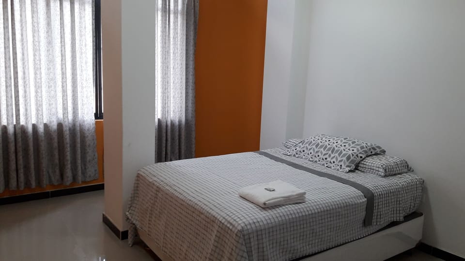 Standard Double Room, 1 Double Bed, Non Smoking, Private Bathroom | Desk, blackout drapes, iron/ironing board, rollaway beds