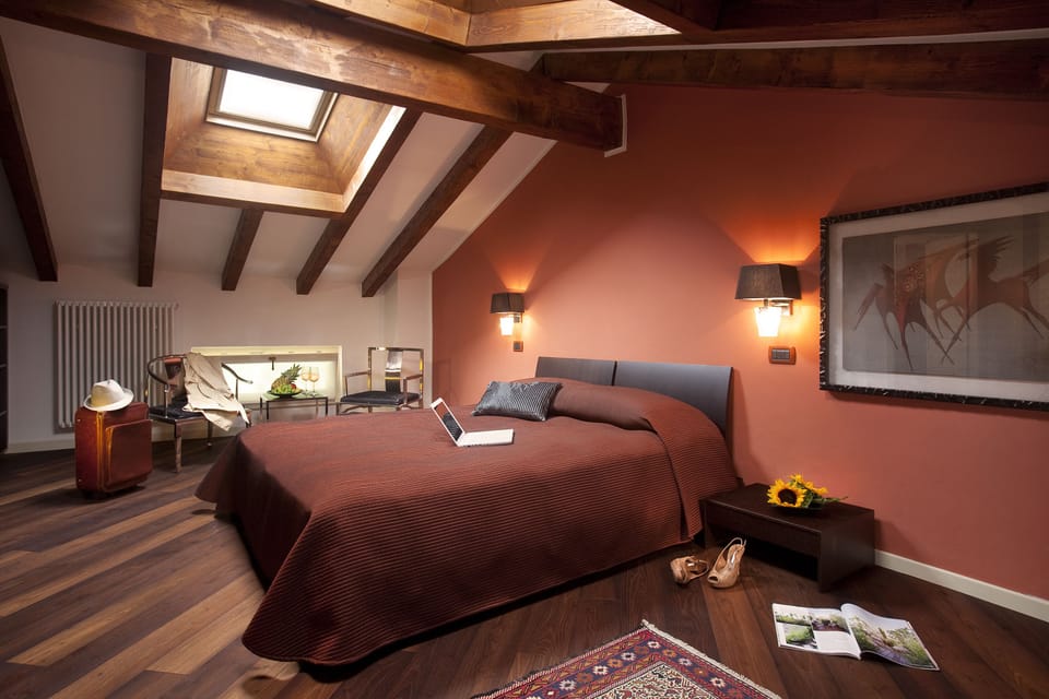 Luxury Double Room, 1 Queen Bed | In-room safe, blackout drapes, soundproofing, iron/ironing board