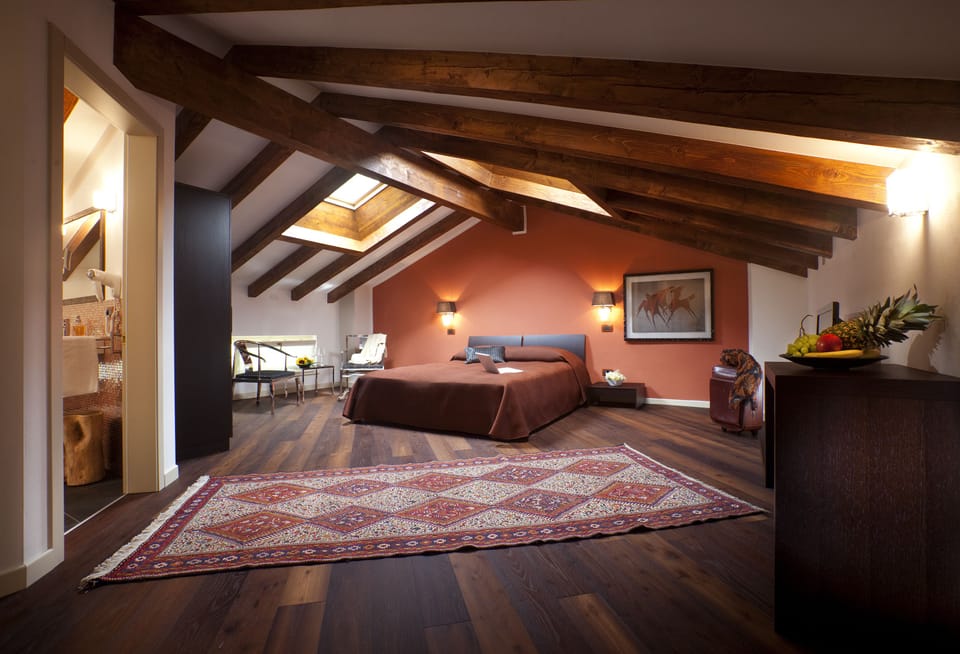 Luxury Double Room, 1 Queen Bed | In-room safe, blackout drapes, soundproofing, iron/ironing board
