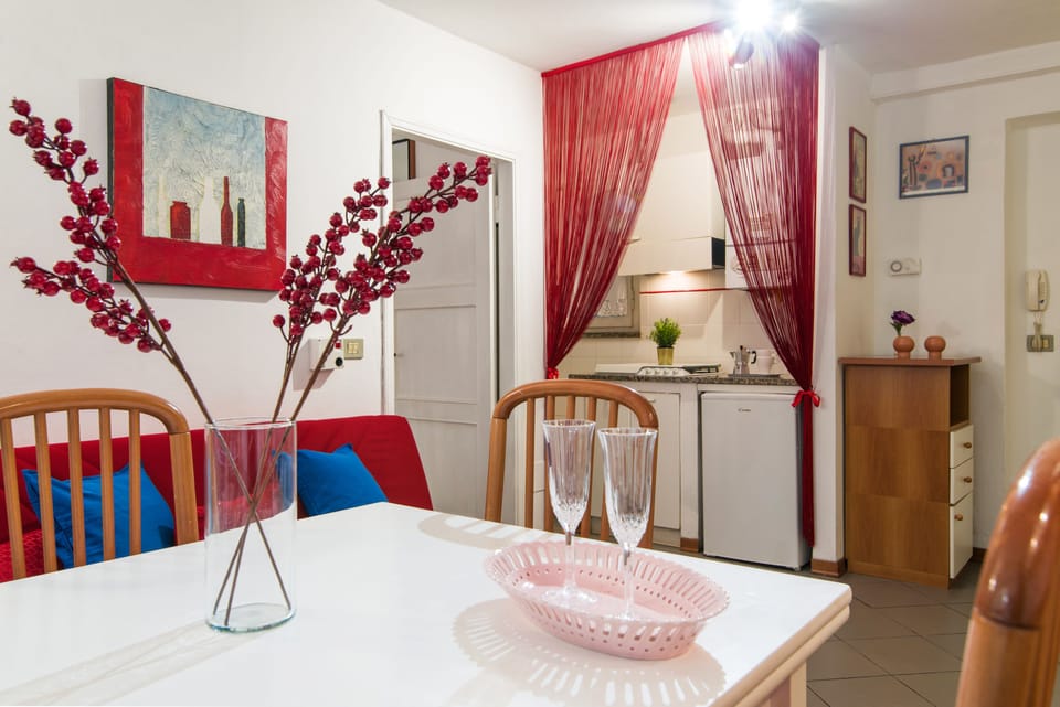 Apartment, 1 Bedroom | In-room dining