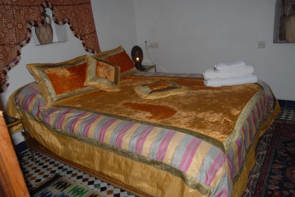 Double Room, 1 Double Bed (Merzouga) | Blackout drapes, iron/ironing board (on request), WiFi (free)