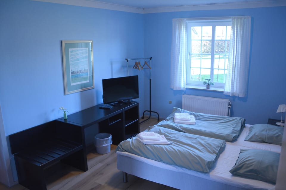 Double Room | Free WiFi, bed sheets