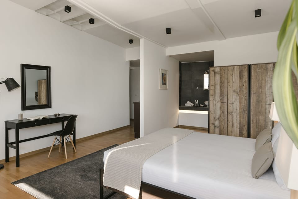 Acropolis Suite | 1 bedroom, premium bedding, in-room safe, laptop workspace