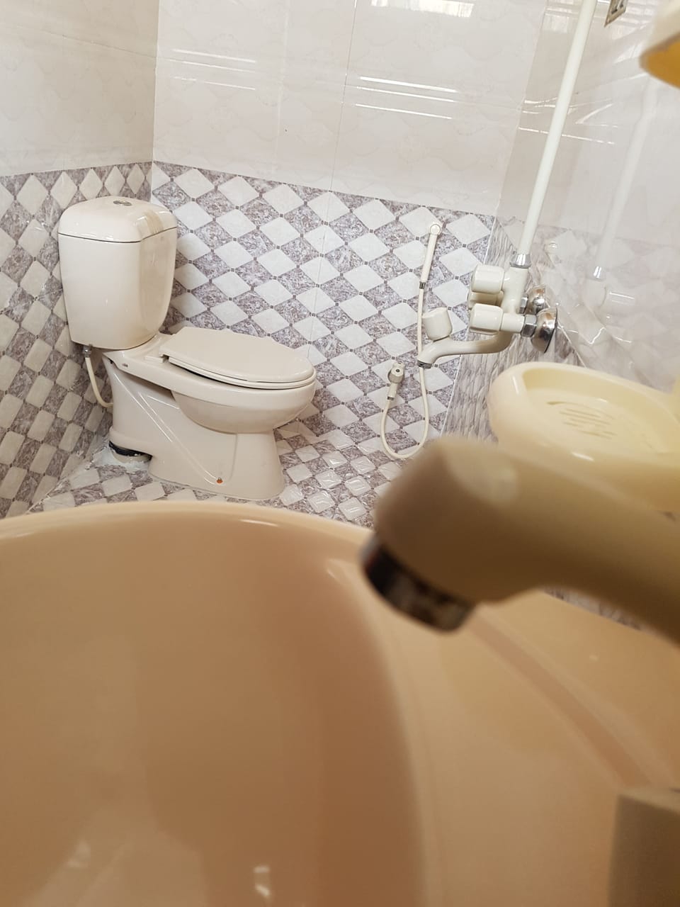 Deluxe Room, 1 Double Bed | Bathroom | Slippers, towels