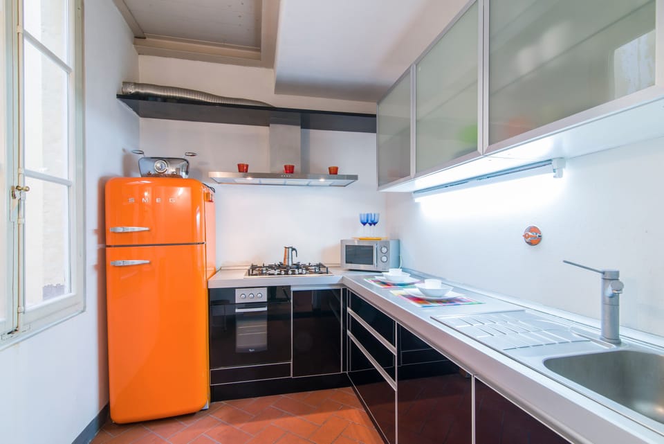 Duplex, 2 Bedrooms | Private kitchen | Full-size fridge, microwave, oven, stovetop