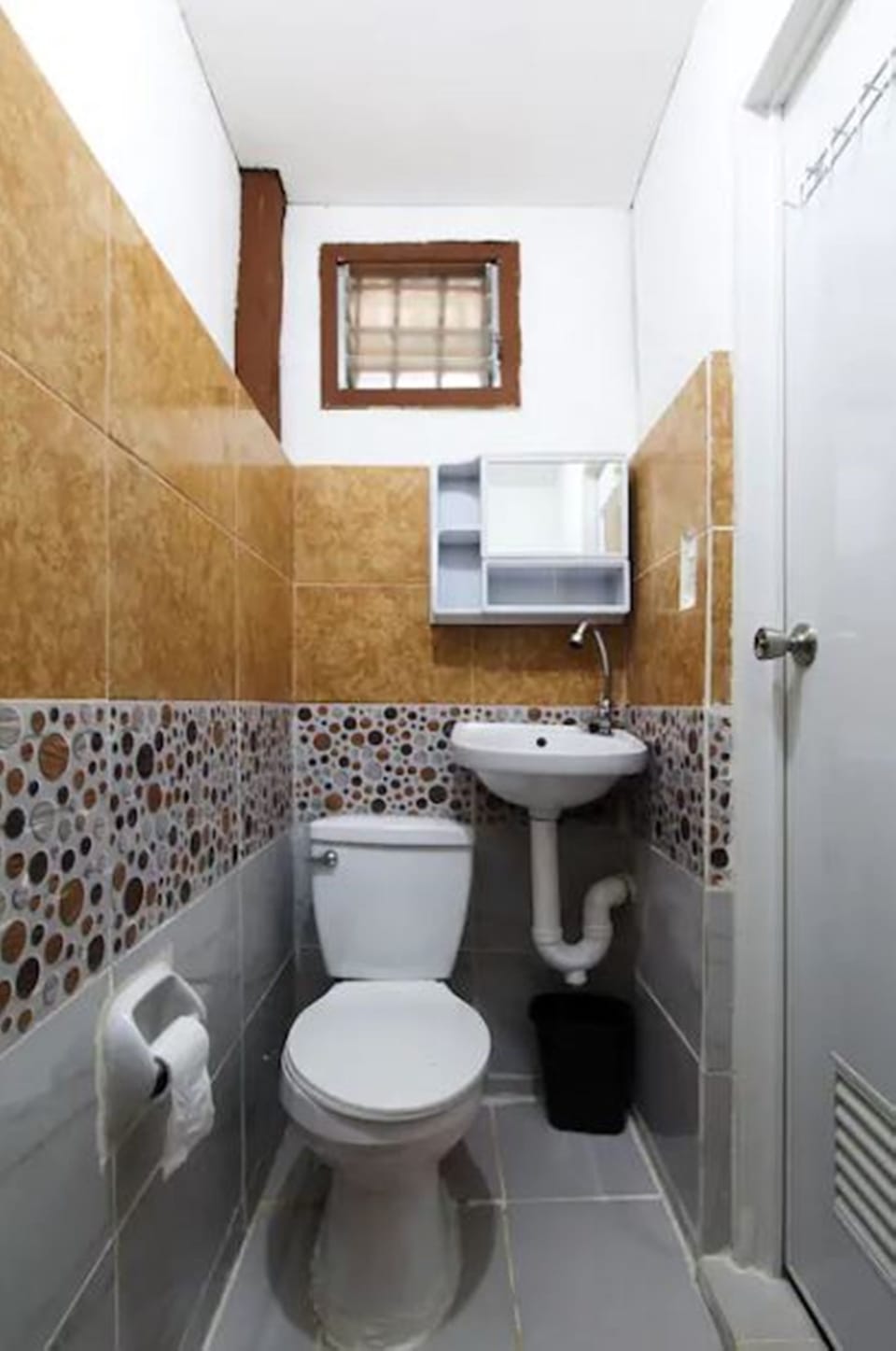 Room, Garden Area | Bathroom | Shower, free toiletries, towels