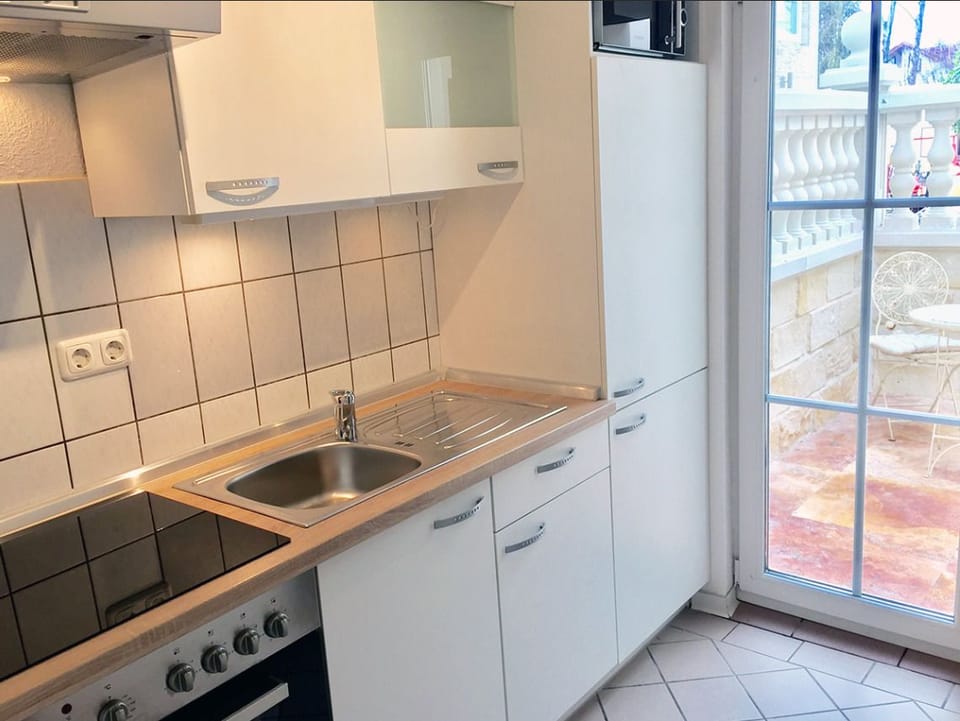 Superior Double-Apartment | Private kitchen | Fridge, microwave, stovetop, coffee/tea maker