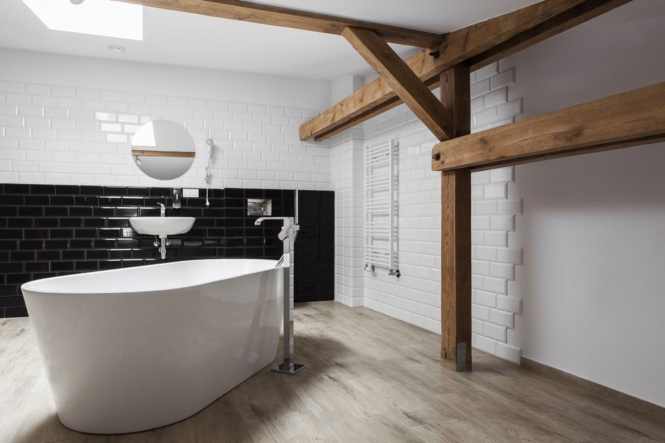 Deluxe Double Room, Bathtub | Deep soaking bathtub