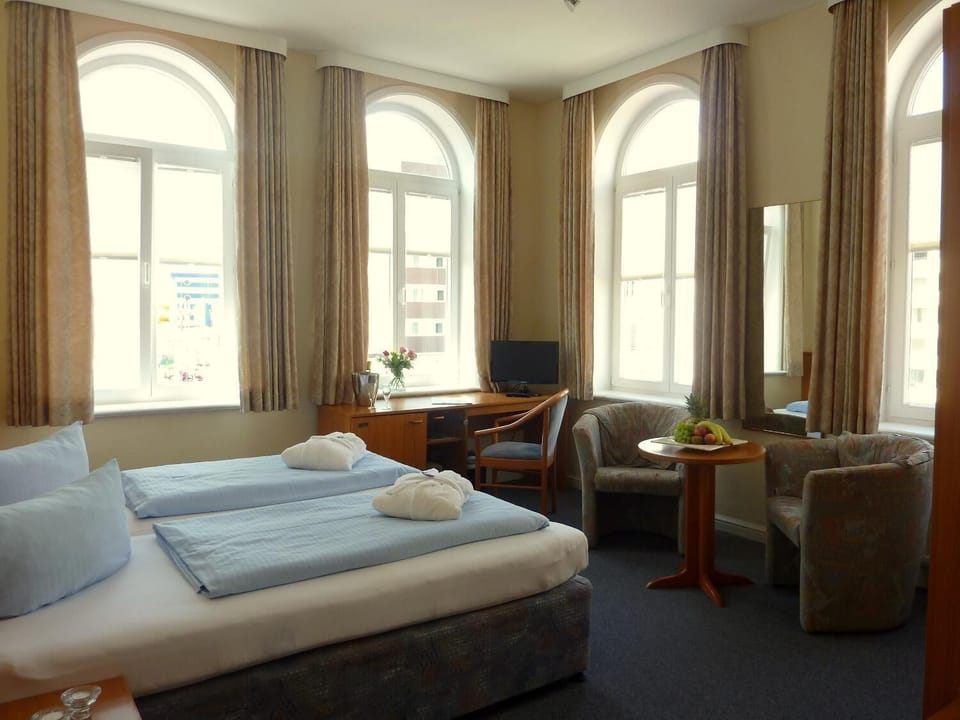 In-room safe, desk, free WiFi, bed sheets