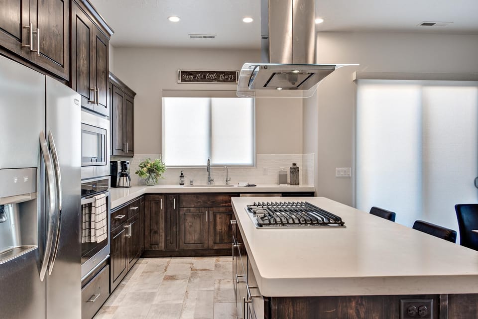 House, Multiple Beds, Mountain View (Villa On The 18th) | Private kitchen | Fridge, microwave, oven, stovetop