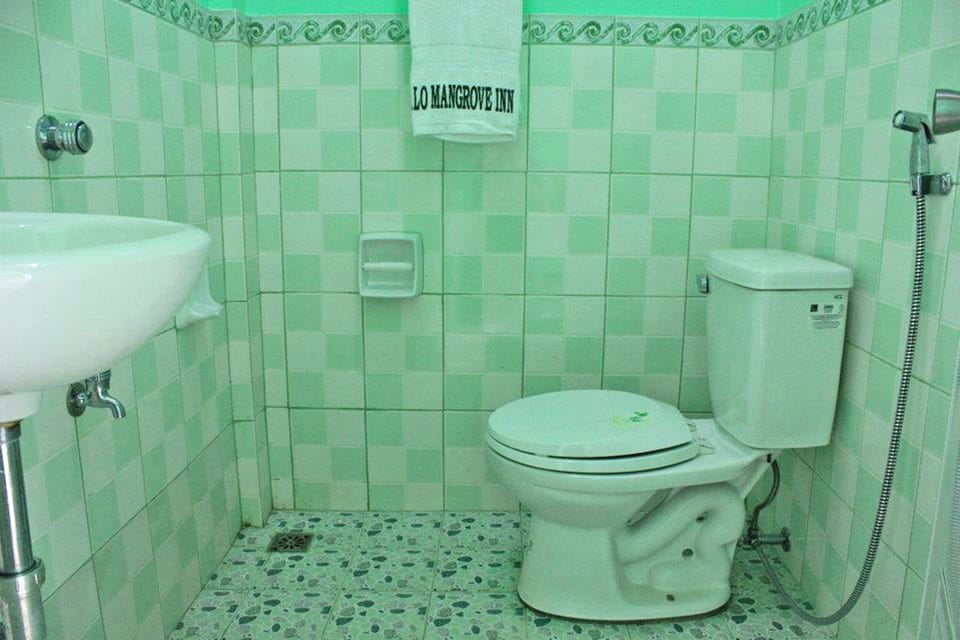 Standard Room | Bathroom | Shower, free toiletries, towels