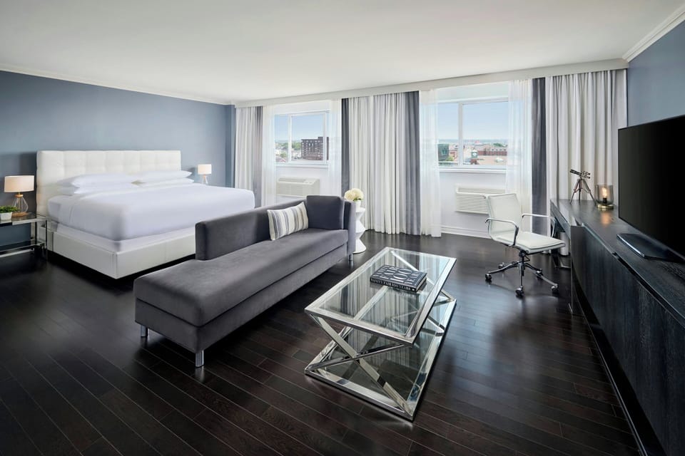 Pillowtop beds, in-room safe, desk, laptop workspace