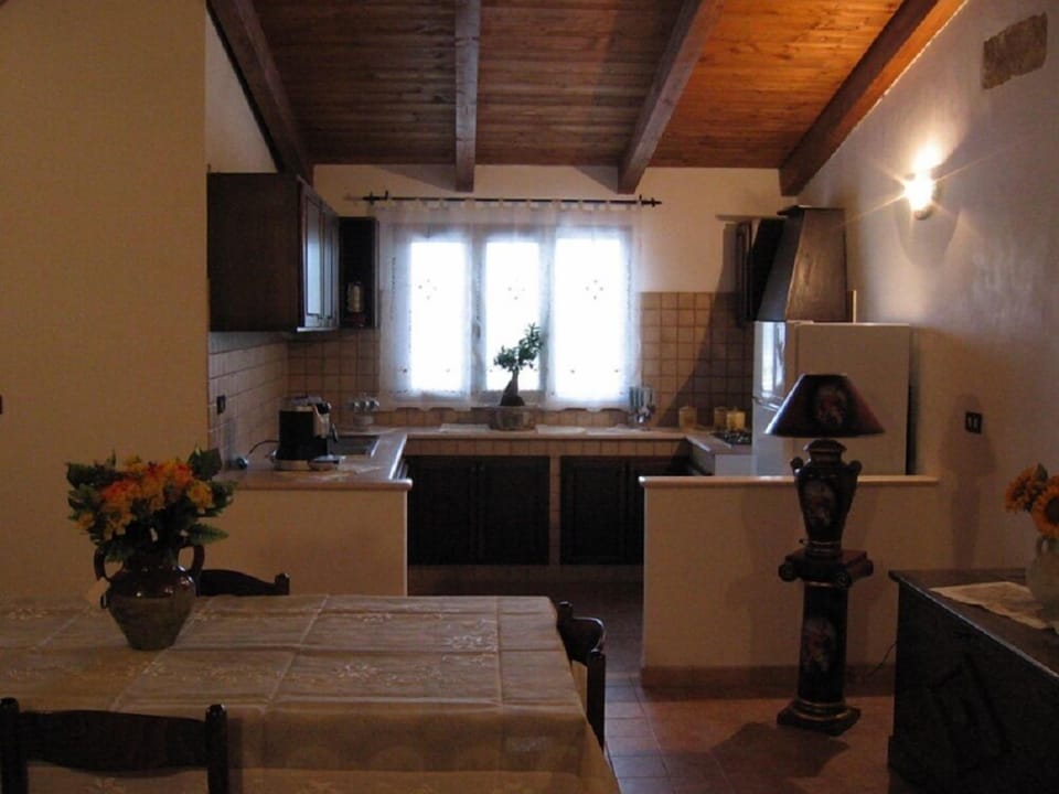 Classic Apartment, Multiple Beds, Non Smoking | Private kitchenette | Full-size fridge, stovetop
