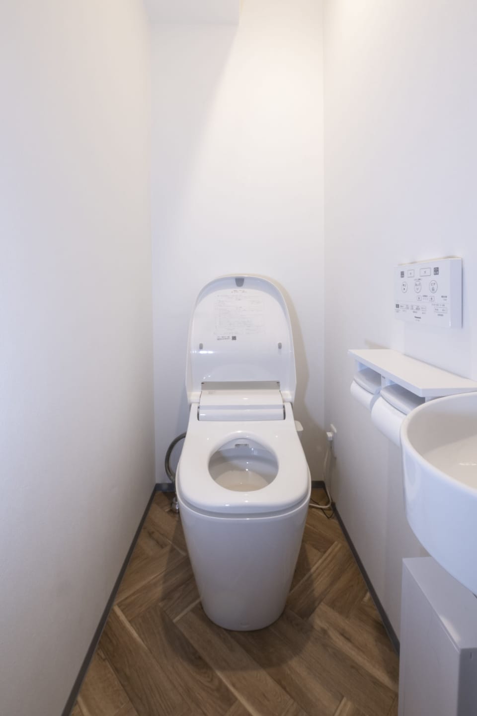 Free toiletries, hair dryer, slippers, bidet
