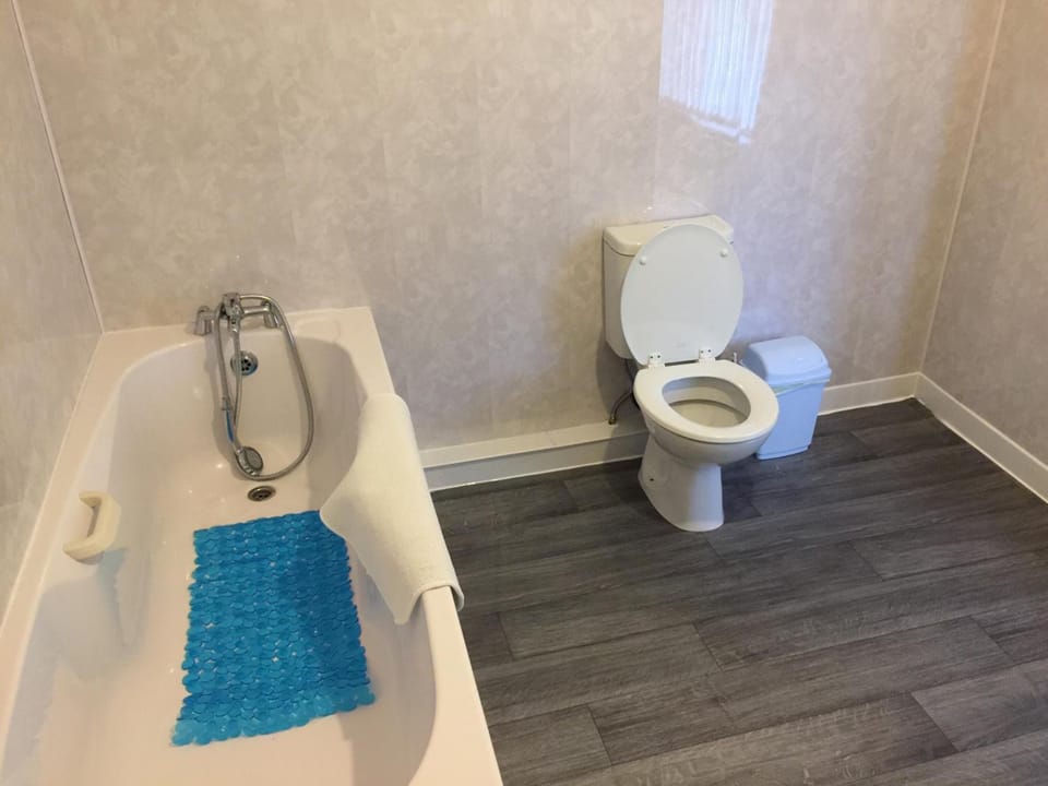Hair dryer, towels