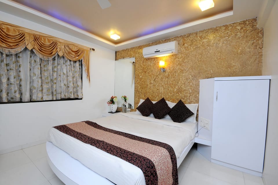 1 bedroom, soundproofing, free WiFi, bed sheets