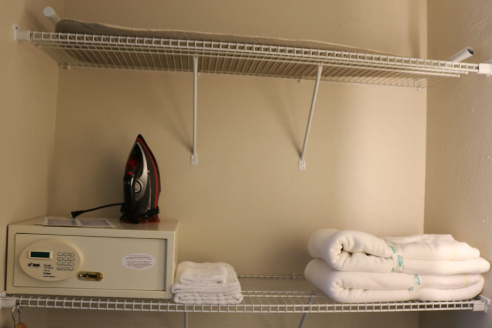 Standard Double Room, 2 Queen Beds, Non Smoking (2 Queen Beds-Non-Smoking 2nd Floor) | Bathroom | Eco-friendly toiletries, hair dryer, towels, soap