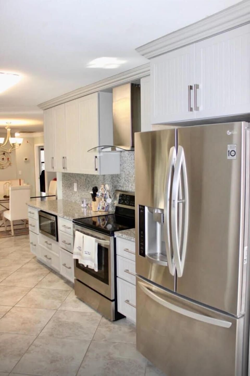 House, Multiple Beds, Non Smoking | Private kitchen | Fridge, microwave, oven, stovetop