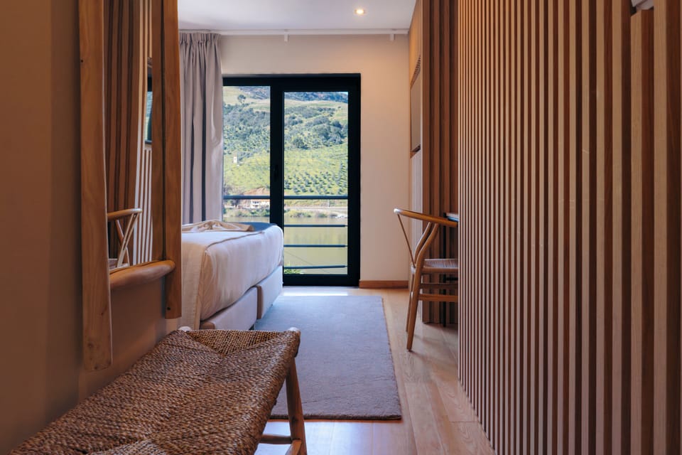 Standard Double Room, River View | 1 bedroom, desk, blackout drapes, soundproofing