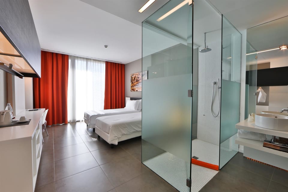 Classic Twin Room | Premium bedding, down comforters, minibar, in-room safe