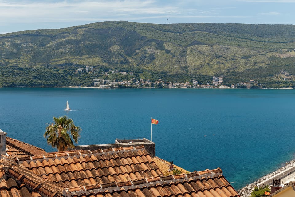 Deluxe Double Room, Bay View | Desk, laptop workspace, iron/ironing board, free WiFi