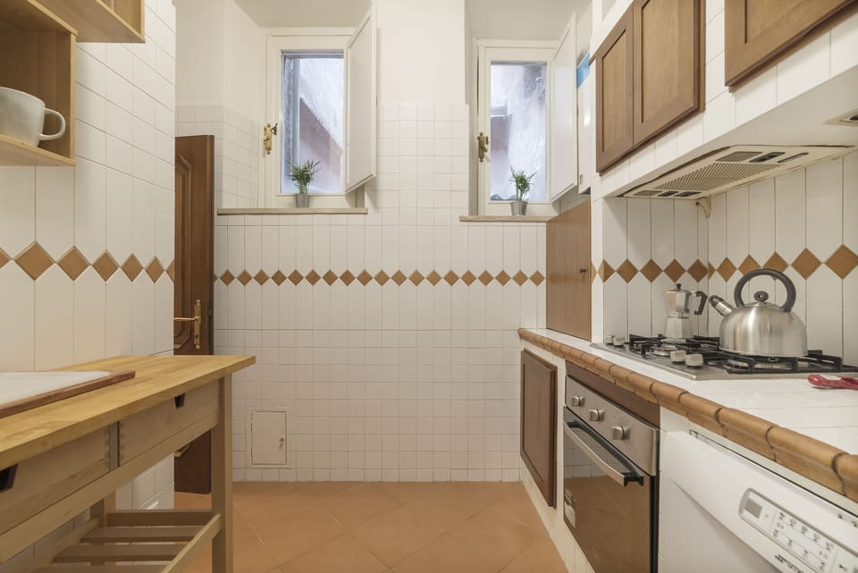 Apartment, 1 Bedroom | Private kitchen | Fridge, oven, stovetop, dishwasher