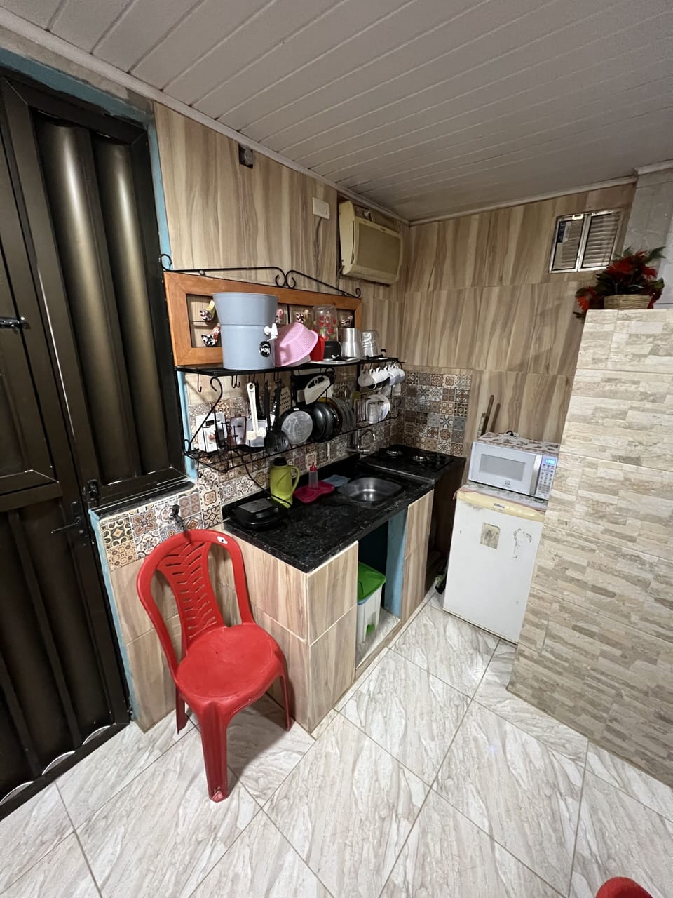 Standard Suite, Multiple Beds, Kitchenette | Hypo-allergenic bedding, desk, soundproofing, free WiFi