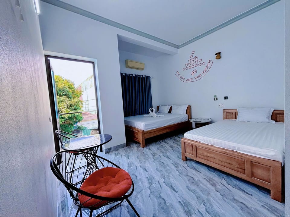 Premium bedding, down comforters, pillowtop beds, individually furnished