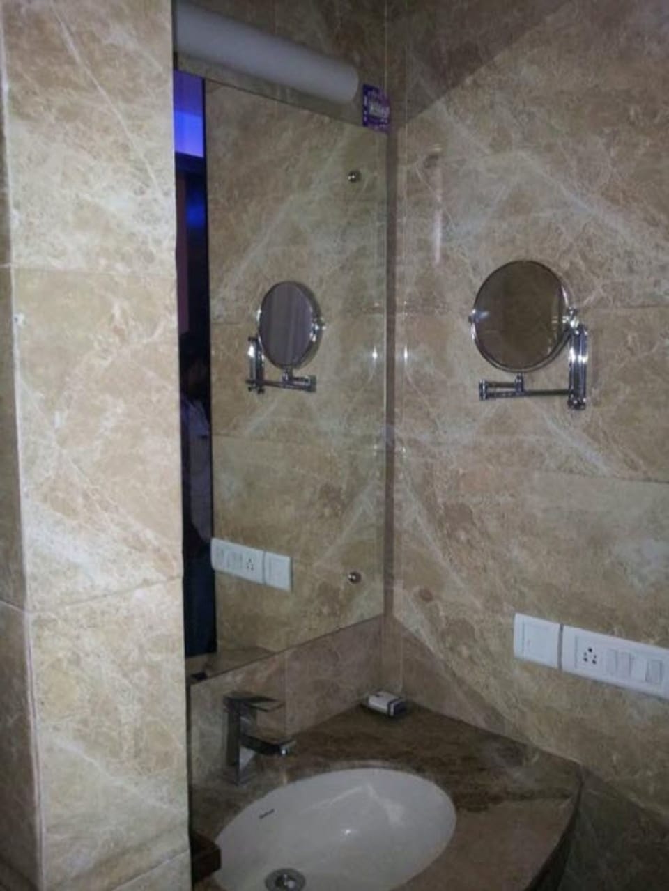 Shower, rainfall showerhead