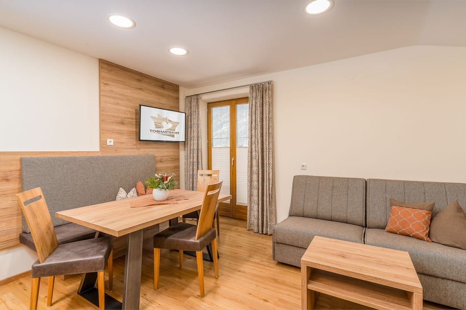 Apartment (Paarseen) | Living area | Flat-screen TV