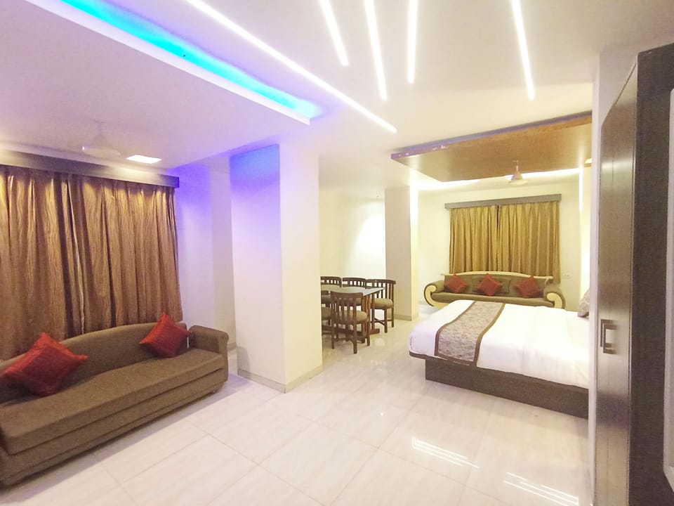 Royal Room | Soundproofing, bed sheets