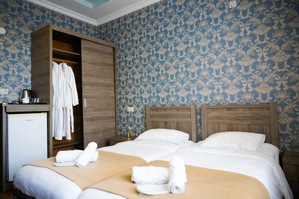 Standard Double or Twin Room, 1 Bedroom | Egyptian cotton sheets, desk, blackout drapes, soundproofing