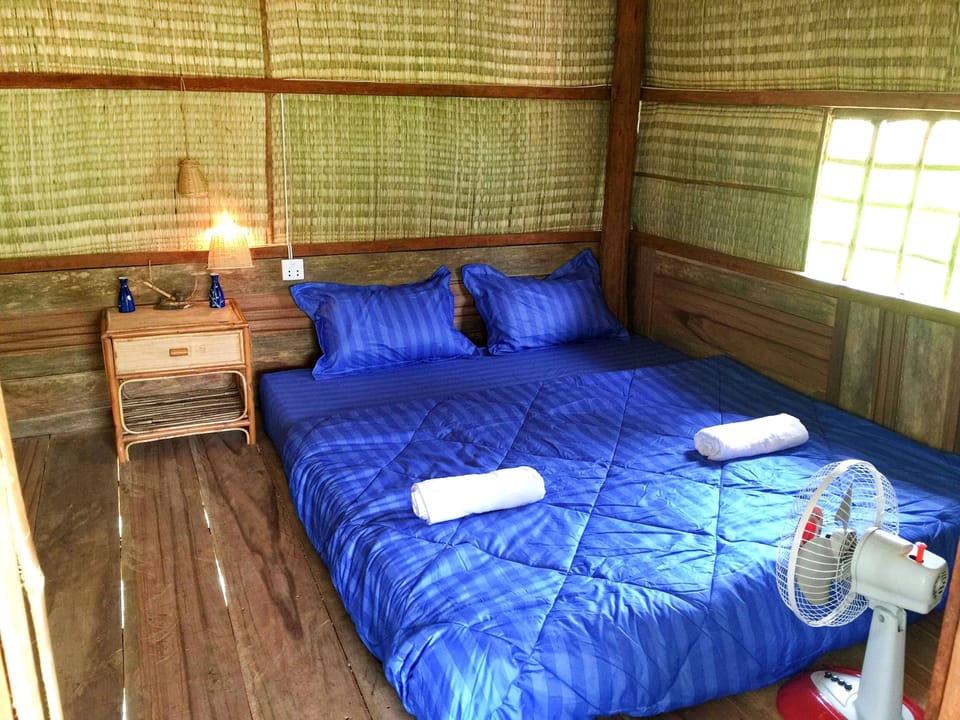 Bamboo Bungalow House | In-room safe, free WiFi, bed sheets