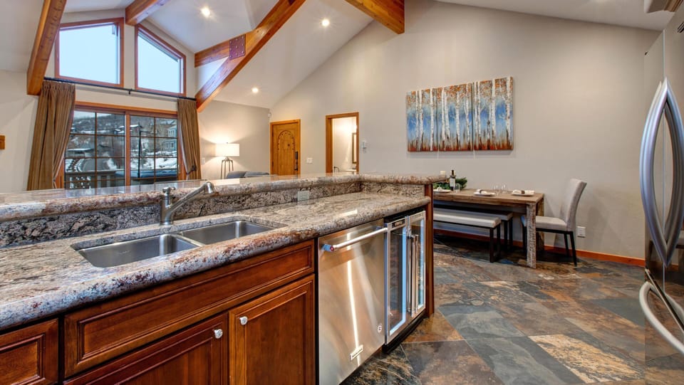 House, 3 Bedrooms | Private kitchen | Coffee/tea maker, fridge, oven, toaster