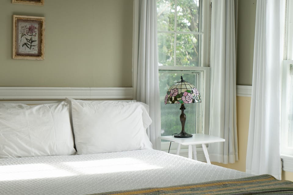 Standard Room, Ensuite (Mary Francis Denning Room) | Free WiFi