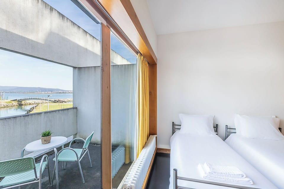 Free WiFi, bed sheets, wheelchair access