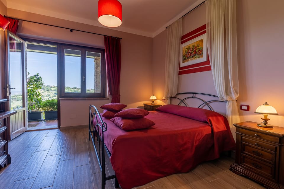 Double Room, 1 Queen Bed, Non Smoking (Melograno) | Premium bedding, down comforters, memory foam beds