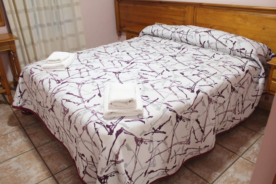 Soundproofing, free WiFi, bed sheets