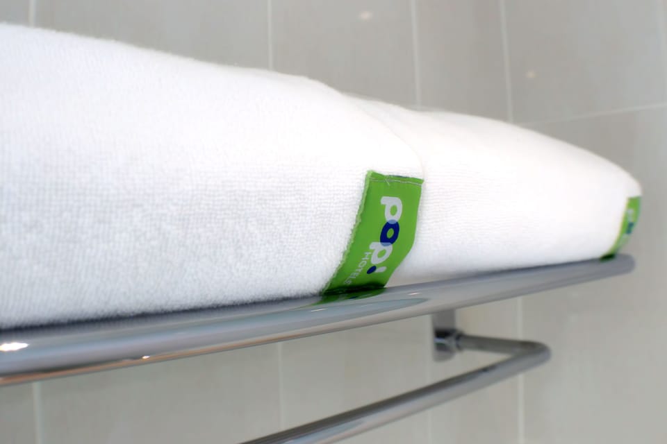 POP Room | Bathroom | Shower, towels
