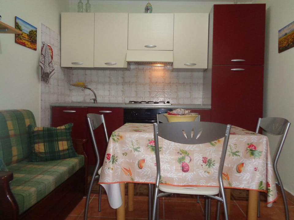Double Room | In-room dining